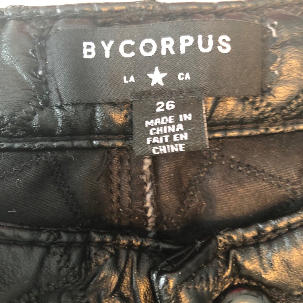 Quilted pattern leather pants - Picture 5 of 6